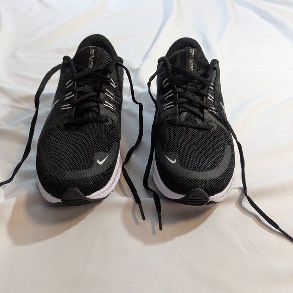 NWOB Nike Quest 4 *Size 9 (run a little large) Black/White Running Shoes - Picture 6 of 16